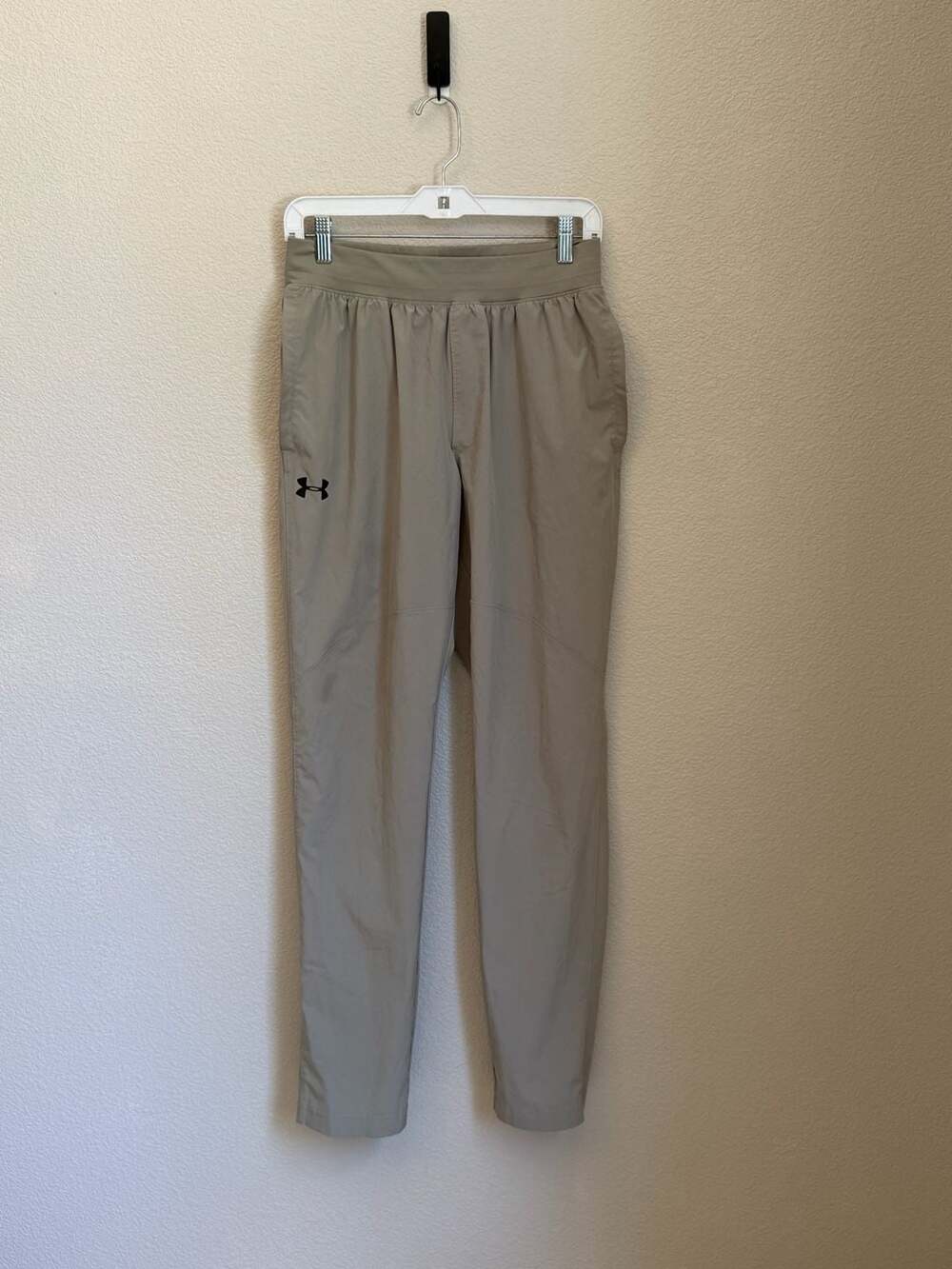 Under Armour Unstoppable Women's Fitted Ankle Pants Taupe Gray Size Medium